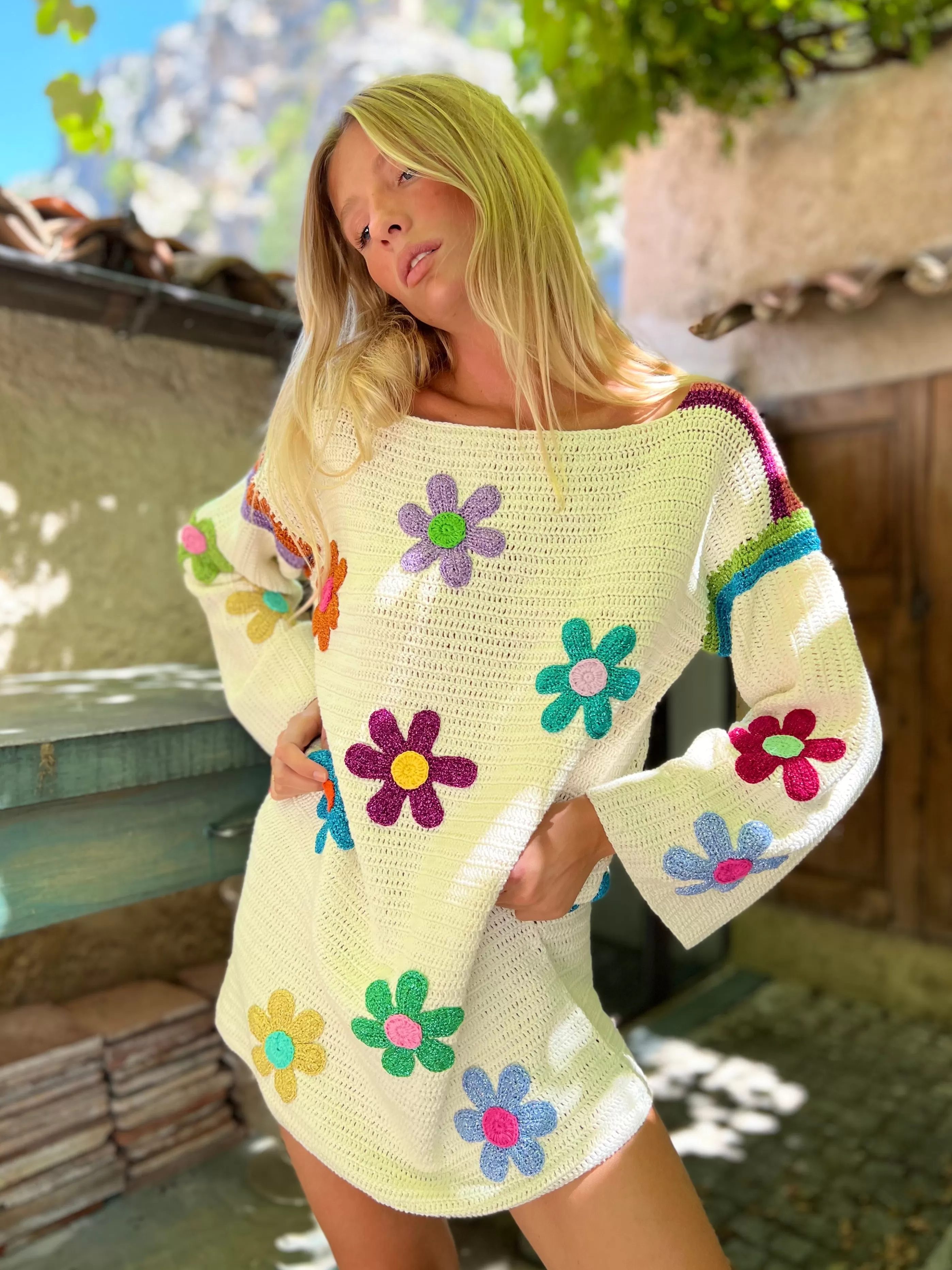 Fashion Rose Carmine DRESS SLEEVES FREE FLOWERS ECRU